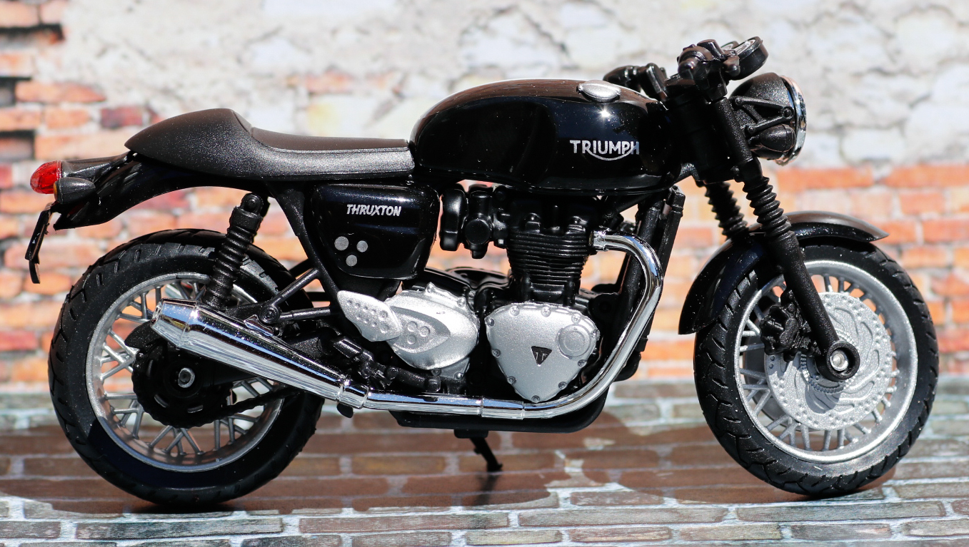 Welly Triumph Thruxton 1200